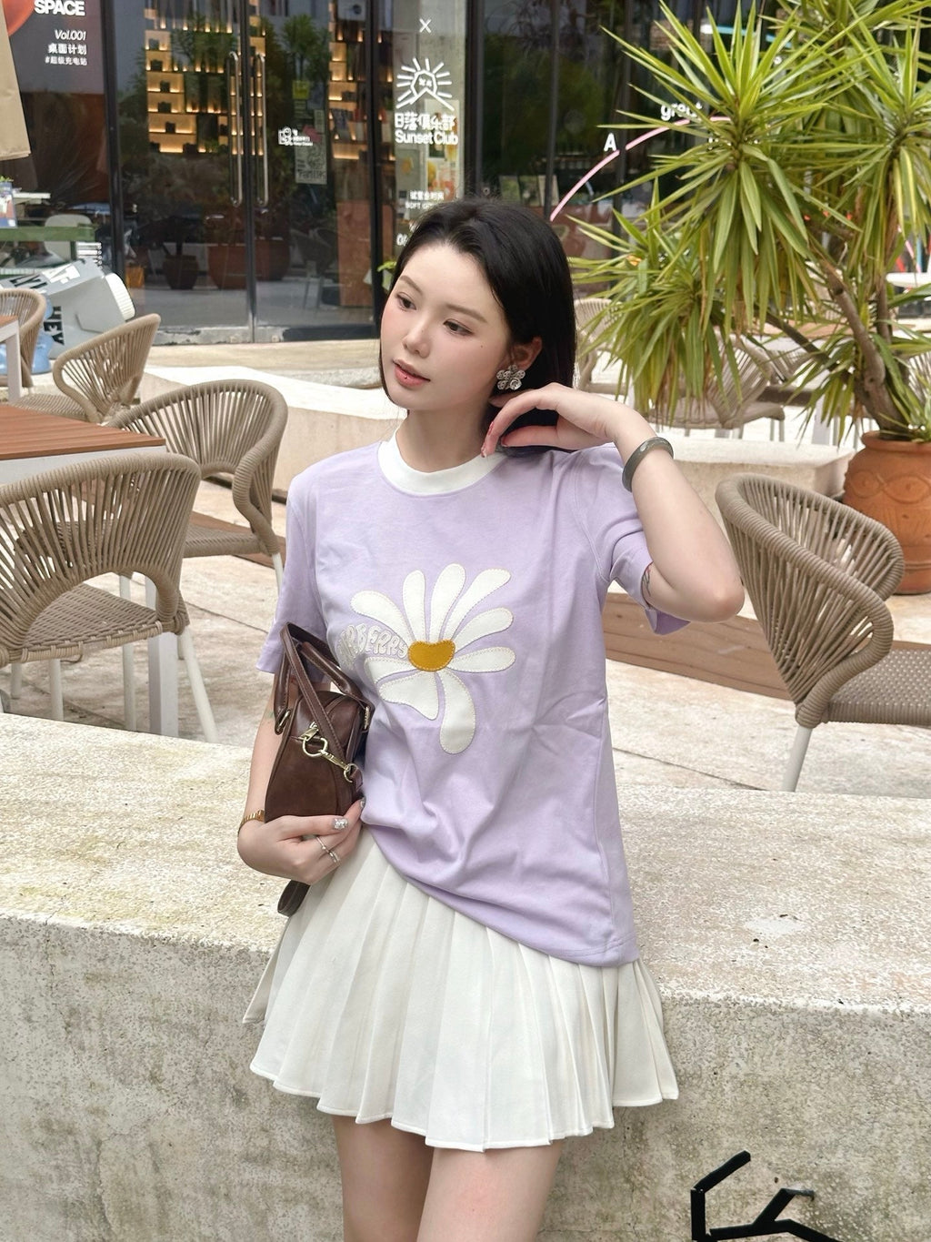 2026 Women's GS Daisy Embroidered Short-Sleeved Top (DD120)