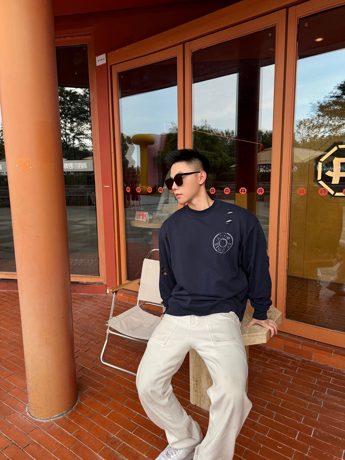 2026 New Model GS Hole-Embossed Vintage Logo Sweatshirt (AA695-A90)