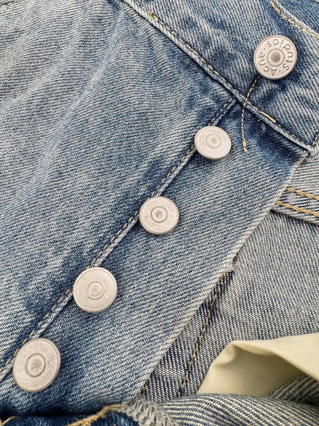 2026 New GS Ink-Washed Denim Shorts (CC956-B00)