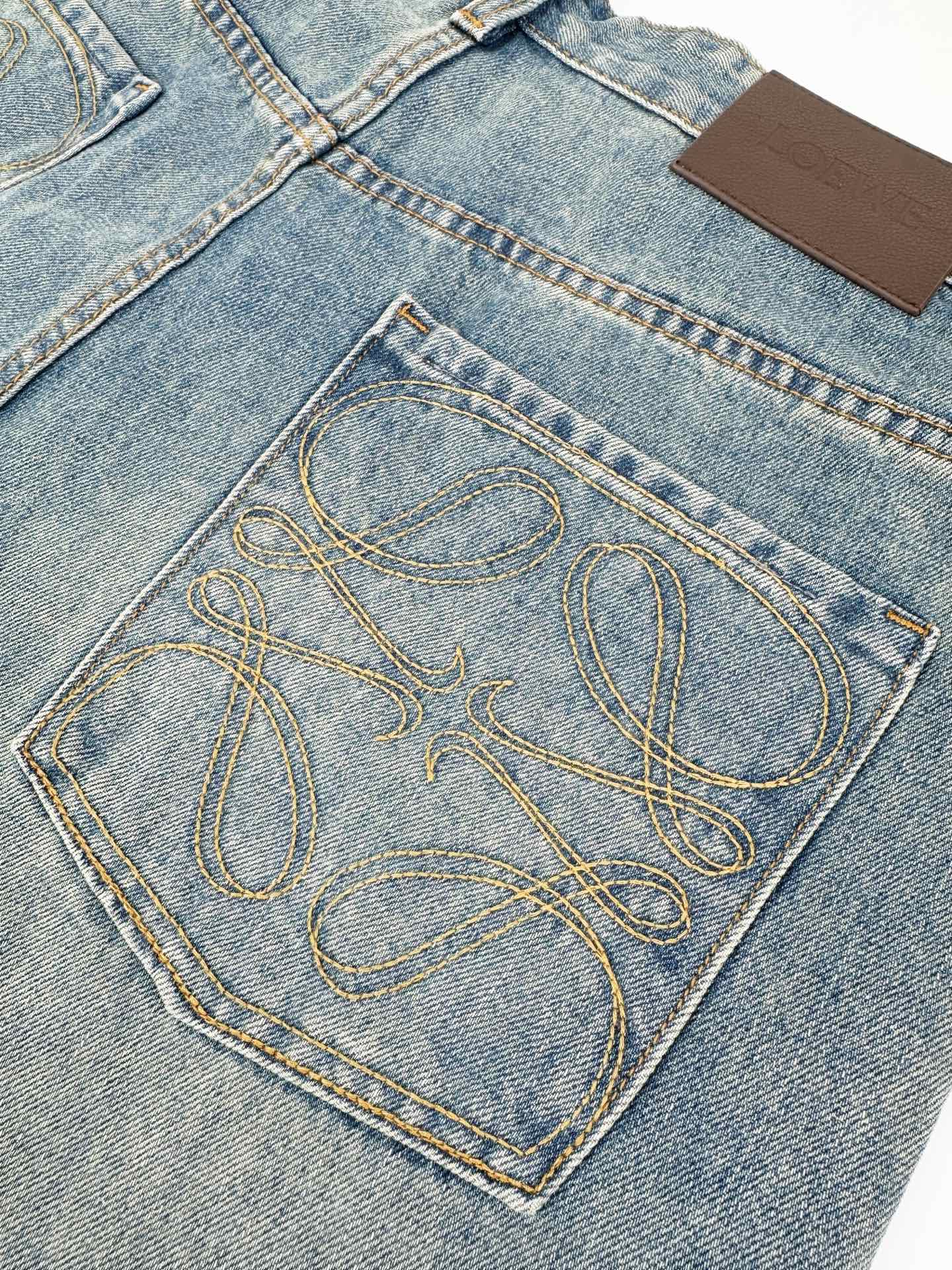 2026 Women’s GS Embroidered Leather-Tagged Jeans (EE414)