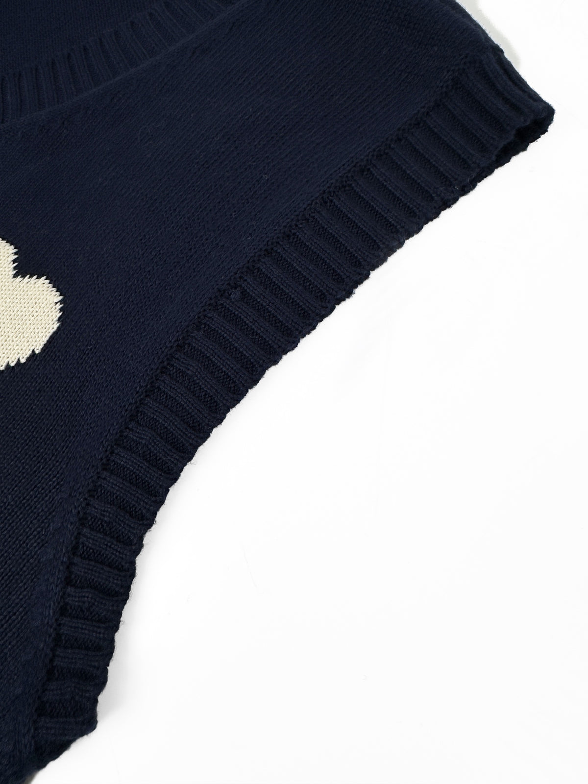 2026 New Model GS Heart Patterned Knitted Jacket (AA658-A75)