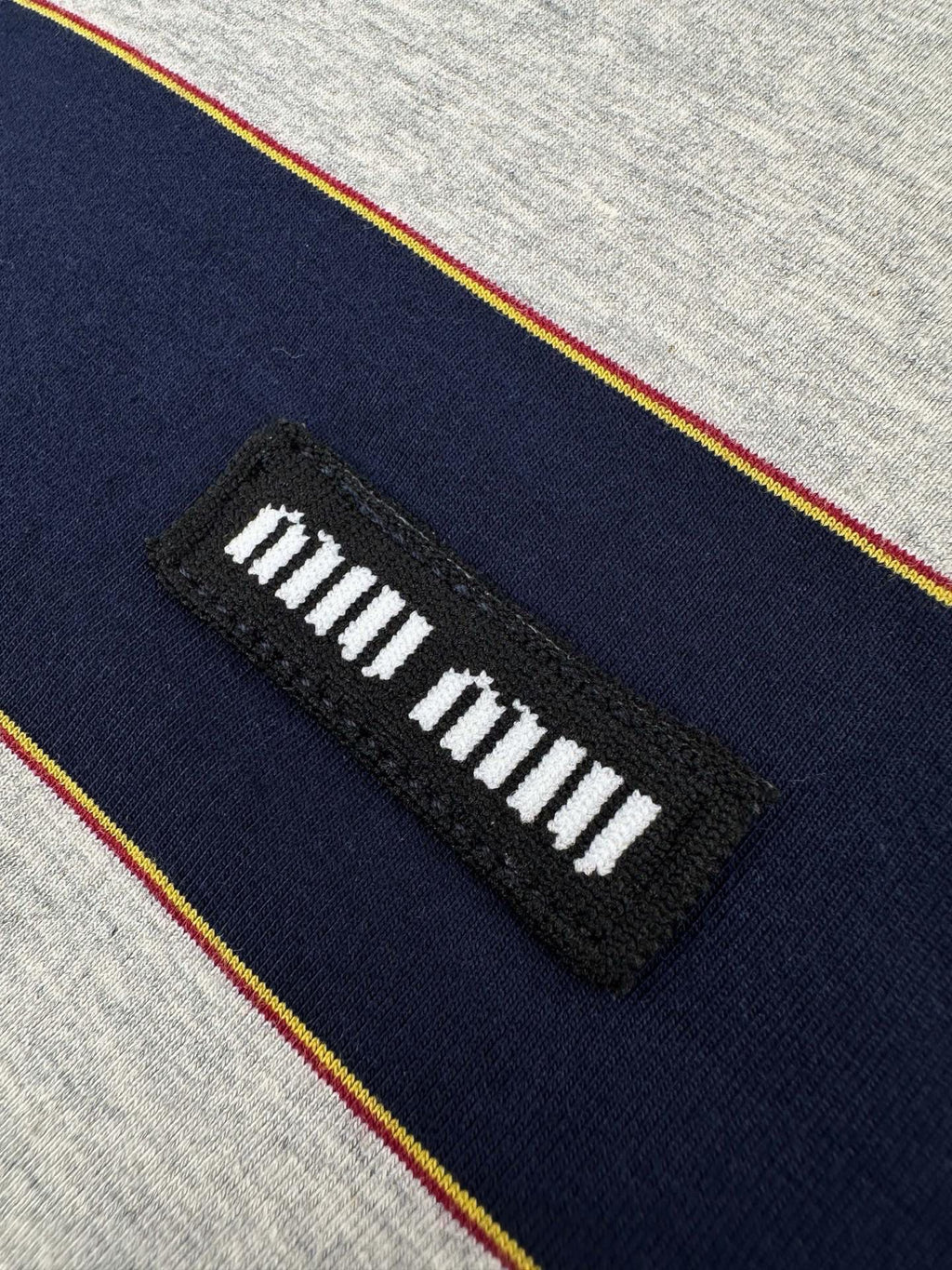 2026 New Model GS Logo Striped Hooded Coat (AA672-B75)
