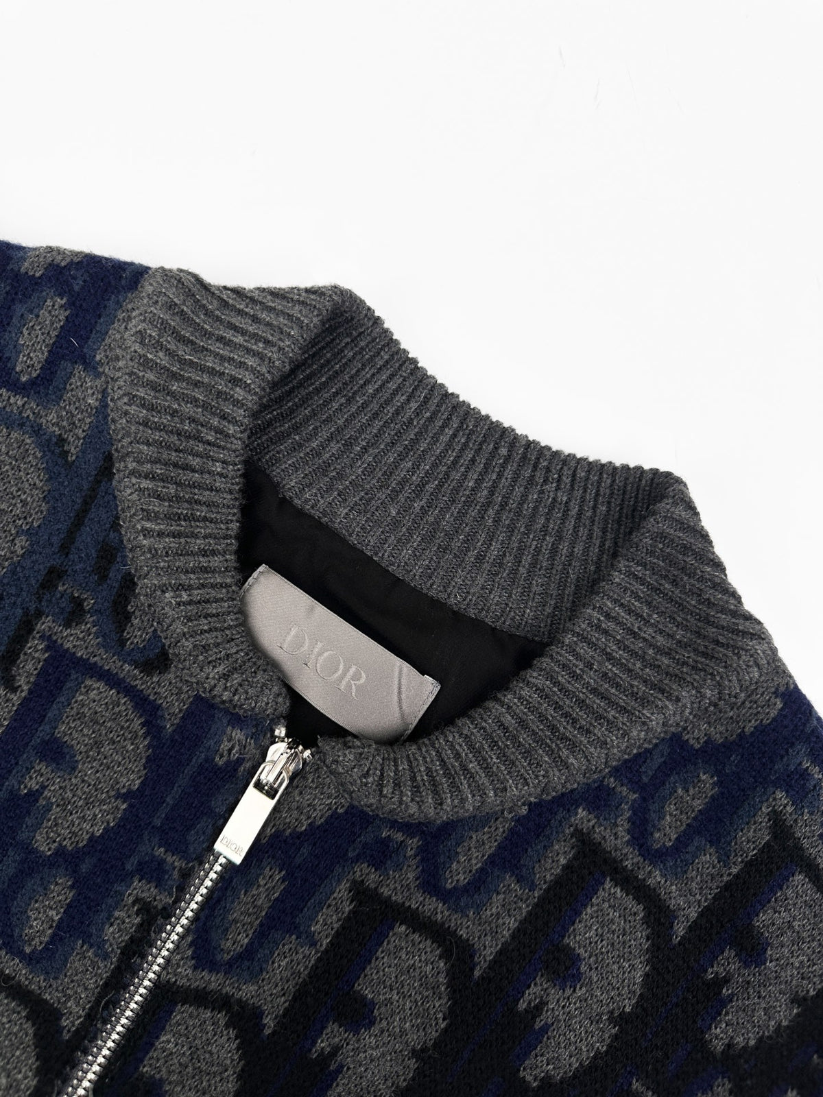 2026 New GS Gradient Full-print Sweater Coat (AA637-C10)