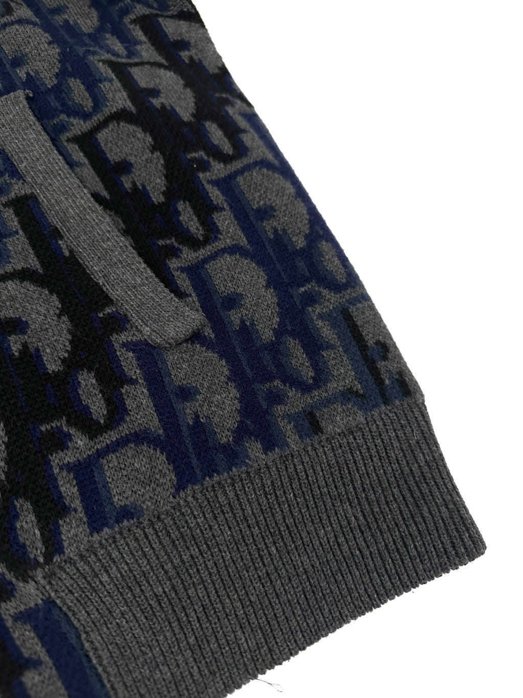 2026 New GS Gradient Full-print Sweater Coat (AA637-C10)