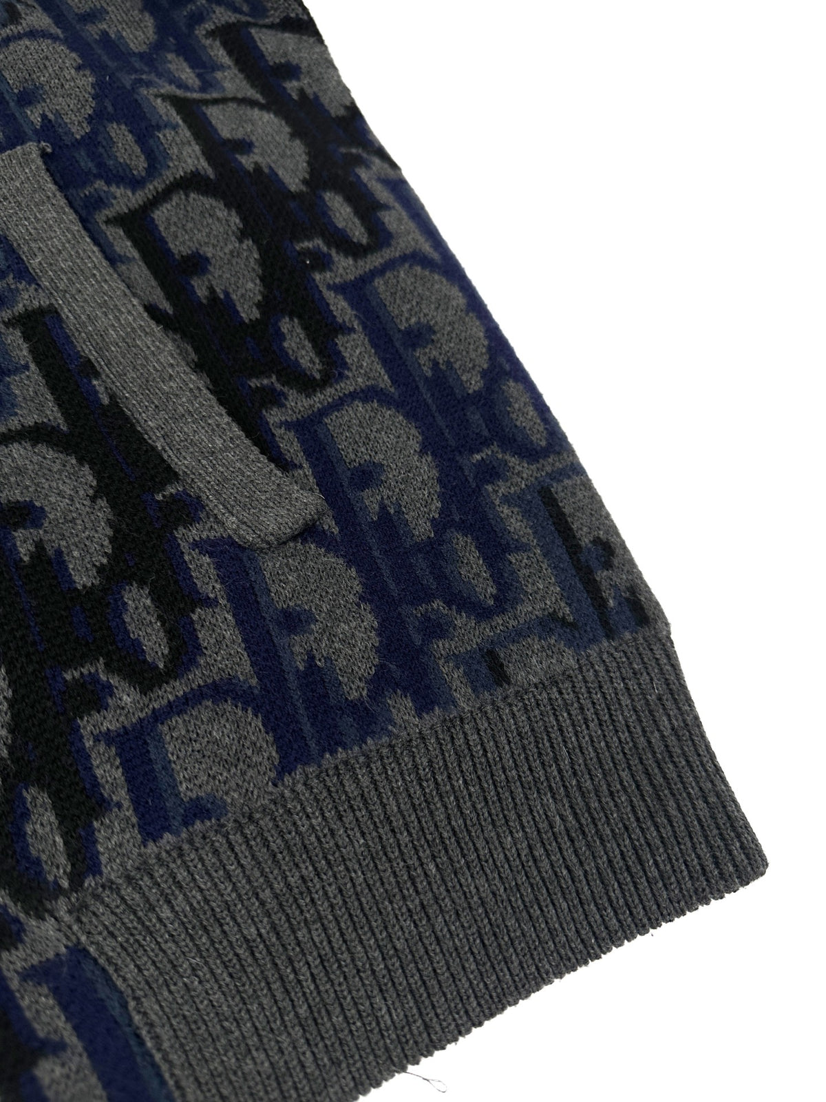2026 New GS Gradient Full-print Sweater Coat (AA637-C10)